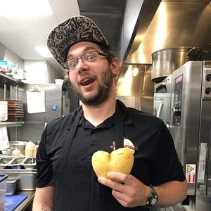 Meet your Posher, Chris